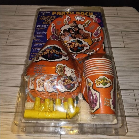 C.A. Reed Vintage Flintstones Party Pack Of 65 Pieces 8 Person Set New - Picture 2 of 9
